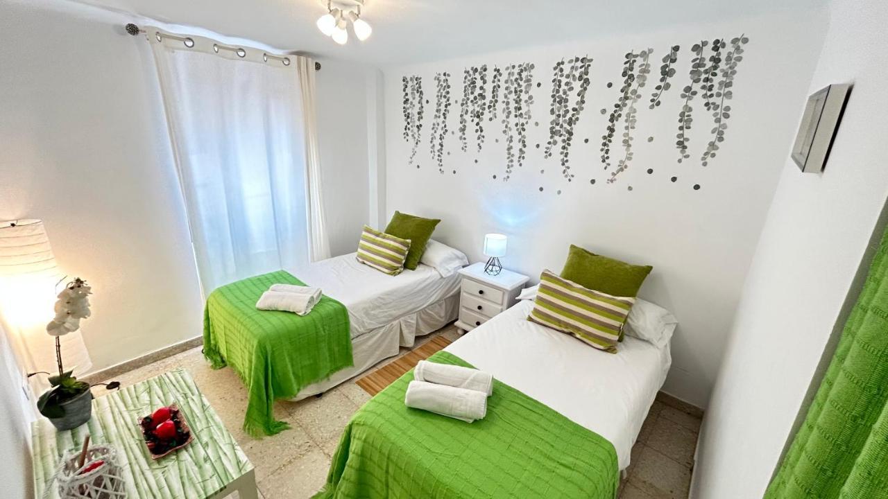 Cozy Town House With Terrace And Free Wifi Villa รอนดา ภายนอก รูปภาพ